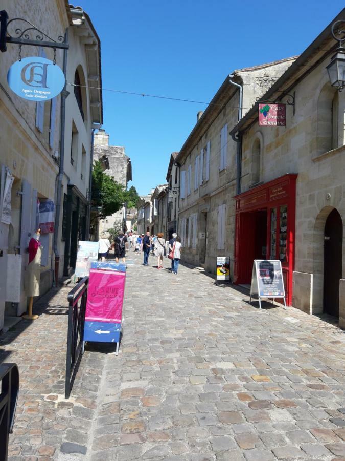 Les Logis Des Vignobles Saint Emilion En Duplex N 2 Avec Terrasse Apartment Екстериор снимка